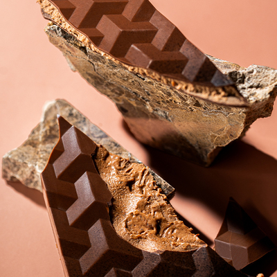 Chocolate La Feve crackling pecan 80 g