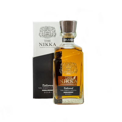 Gift Box with Whiskey Nika Taylor One Gift 01121