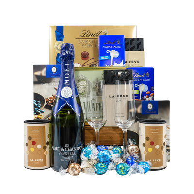 Limited Edition Gift Basket with Moet Blue One Gift 01149