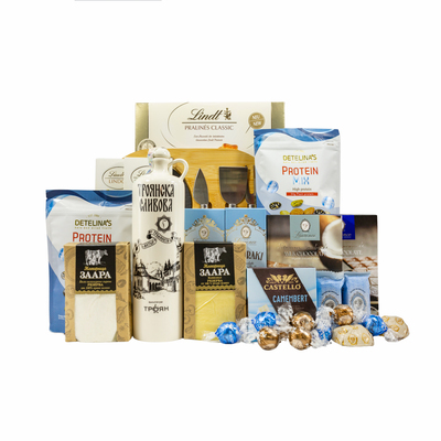 Luxury Gift Basket with Brandy One Gift 01240