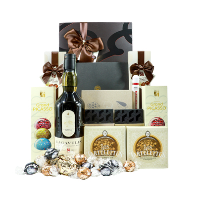 Luxury Gift Basket with Lagavulin 8 YO Whisky One gift 01017