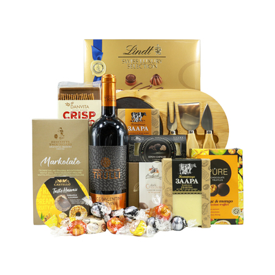Luxury Gift Basket with Red Wine One Gift 01129