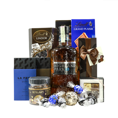 Luxury Gift Box with Highland Park 10 YO Whisky One gift 01018